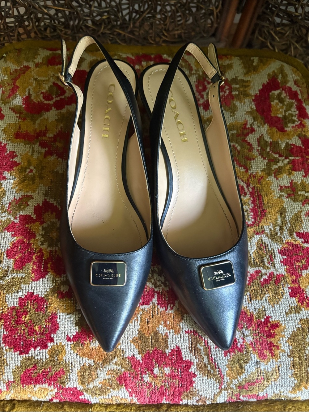 Coach Black Leather Slingback Kitten Heels Pointed Toe Pumps Size 8.5